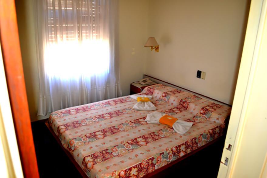 Hotel Riviera Córdoba Luaran gambar